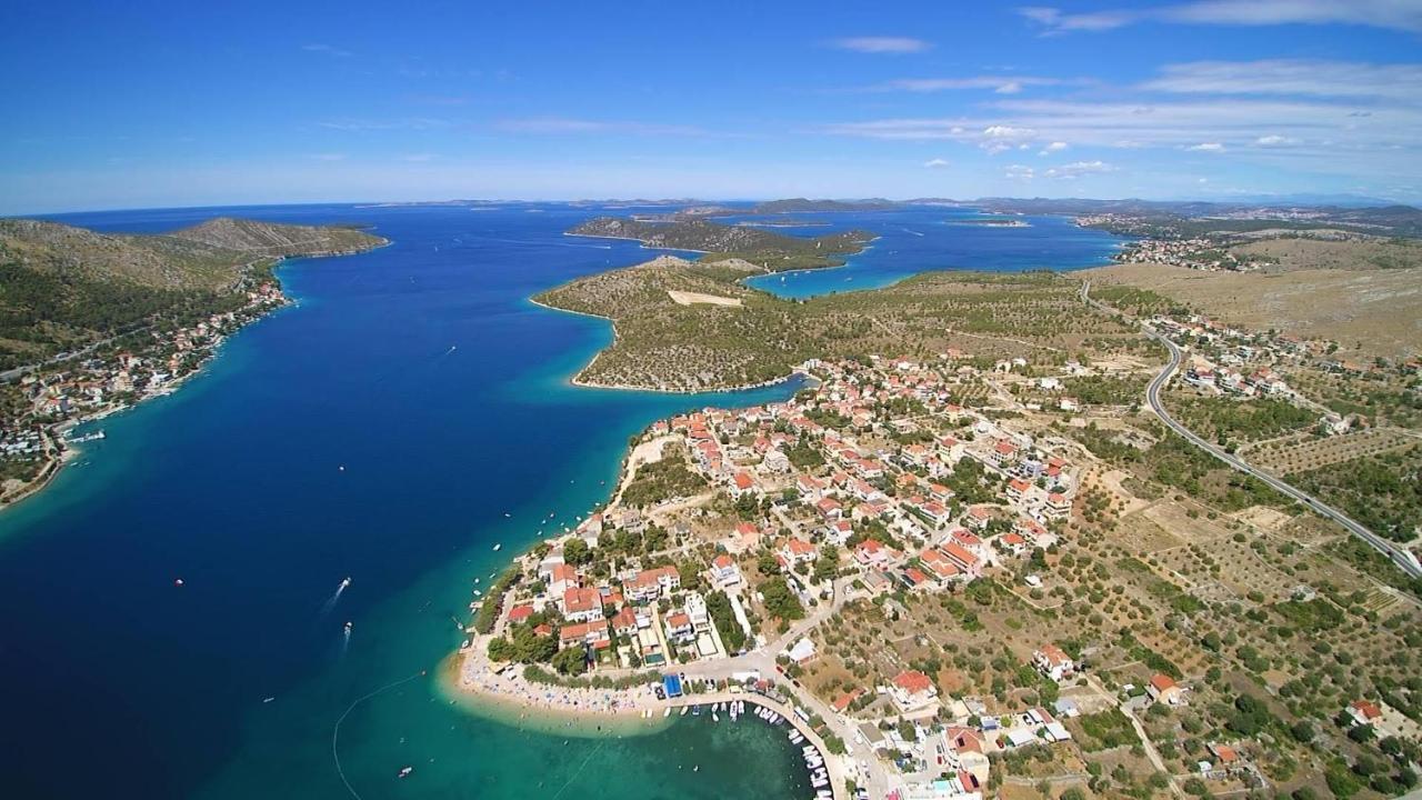 Apartments By The Sea Grebastica, Sibenik - 4881 Baselovici Bagian luar foto