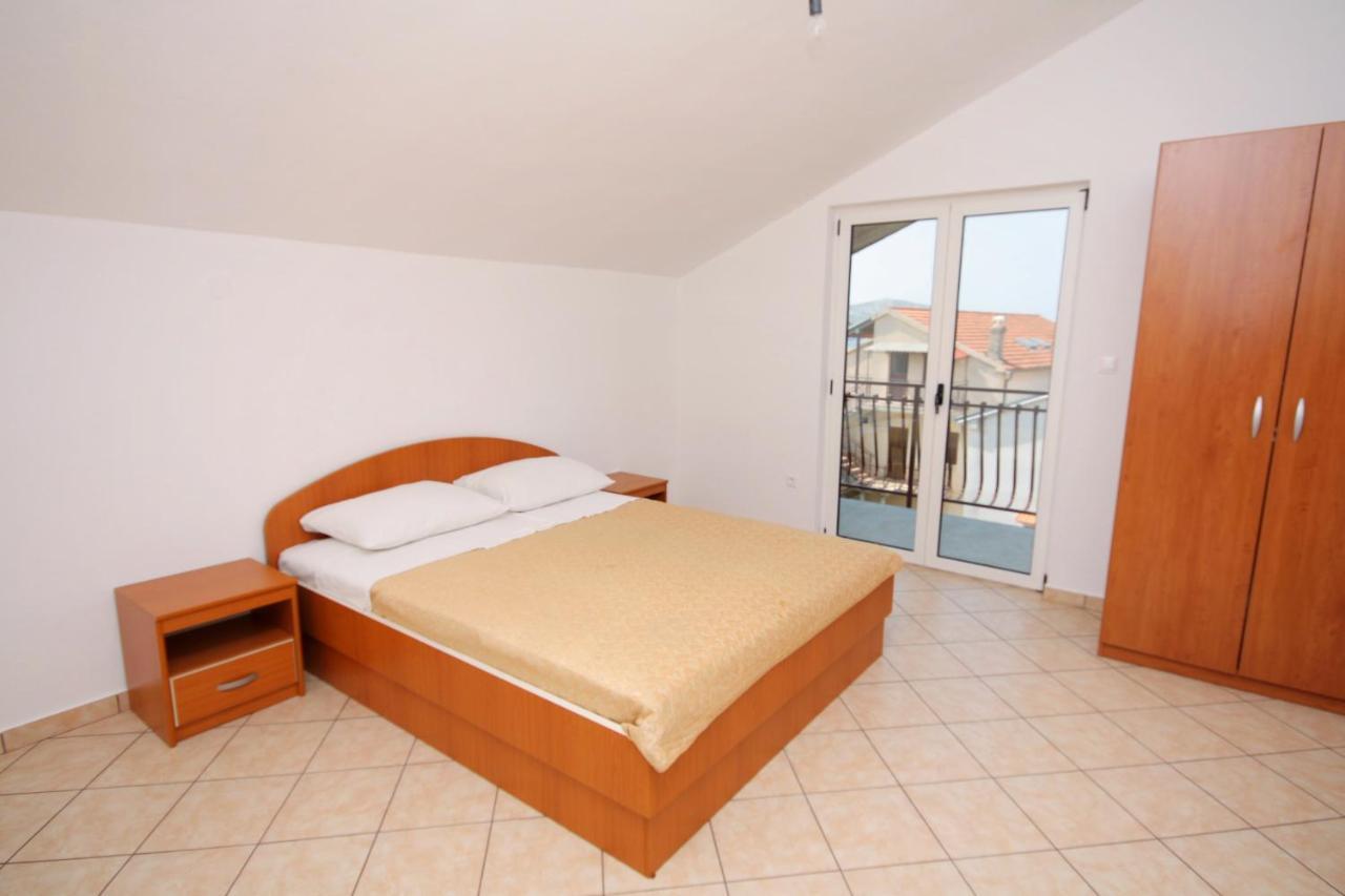Apartments By The Sea Grebastica, Sibenik - 4881 Baselovici Bagian luar foto