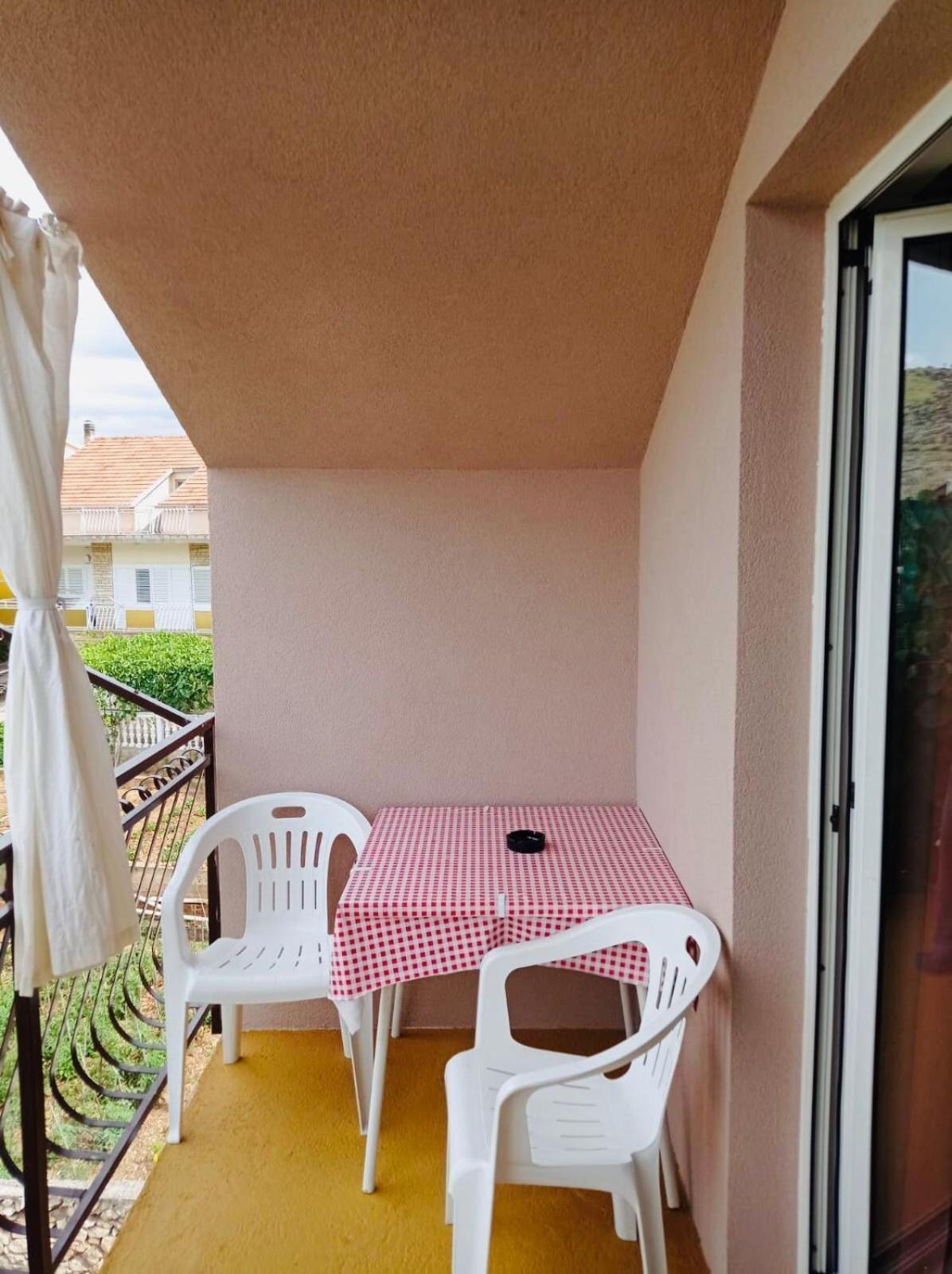 Apartments By The Sea Grebastica, Sibenik - 4881 Baselovici Bagian luar foto